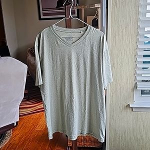 Prana Mens XL Vneck Tshirt